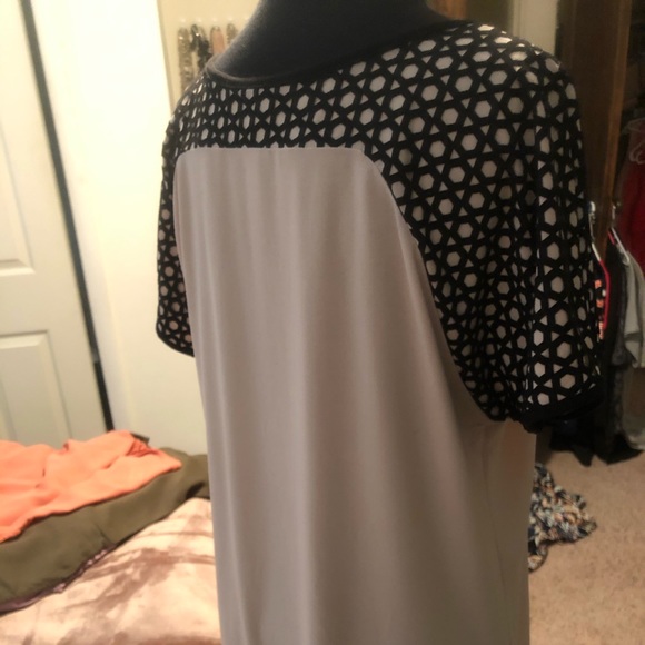 New Directions Sz L Top - Picture 3 of 4